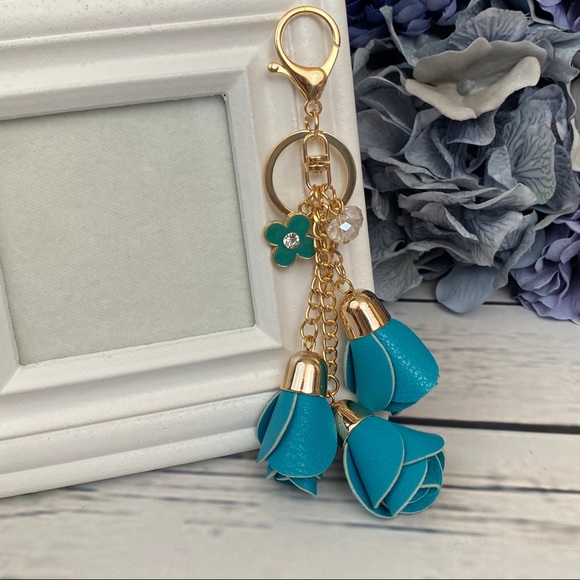 Blue Triple Rose Charm with Beads Keychain - Picture 3 of 14